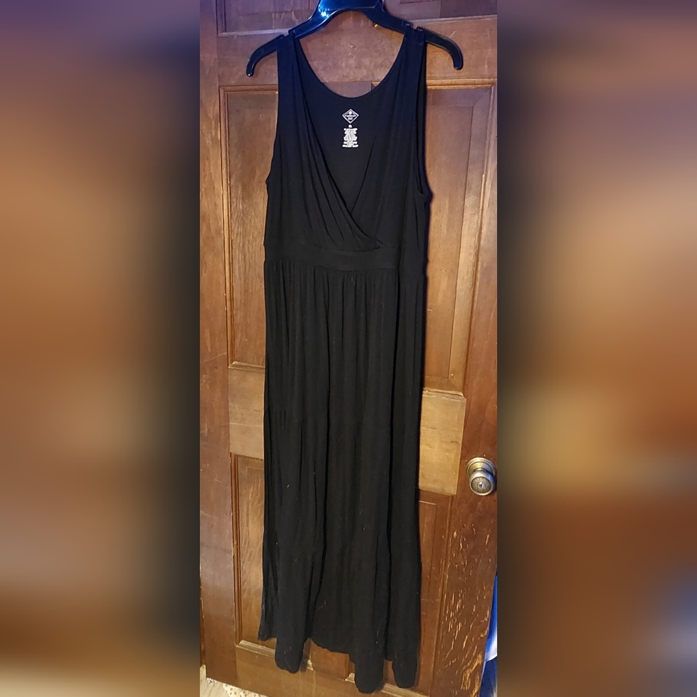 St. John's Bay. Long Black Evening Dress.